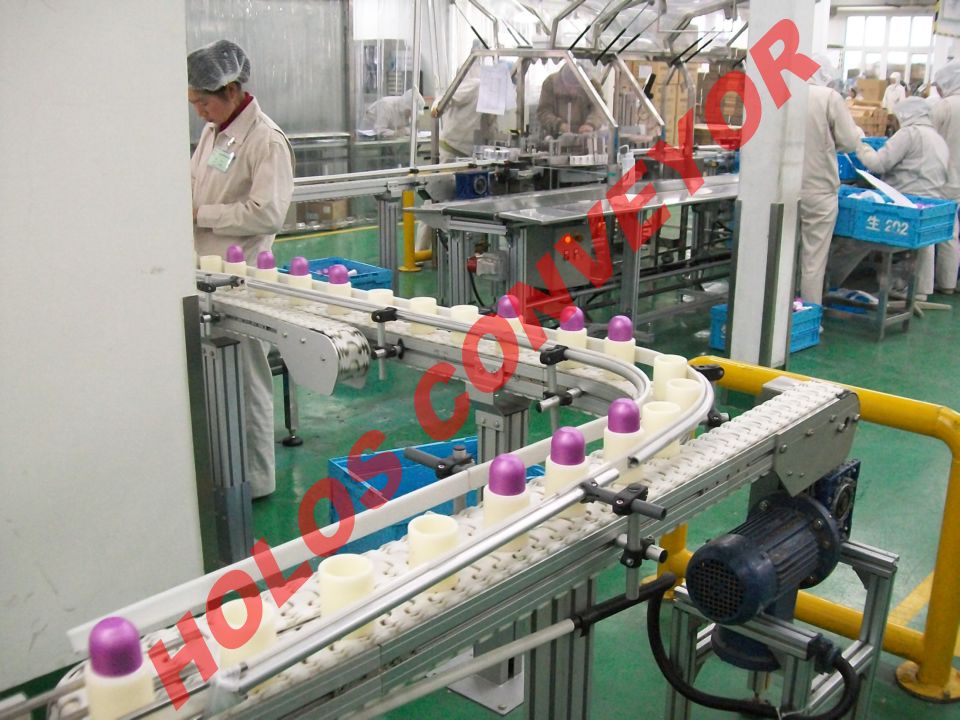 轉(zhuǎn)彎輸送機(jī)操作需要注意哪些方面 轉(zhuǎn)彎輸送機(jī)操作需要注意哪些方面